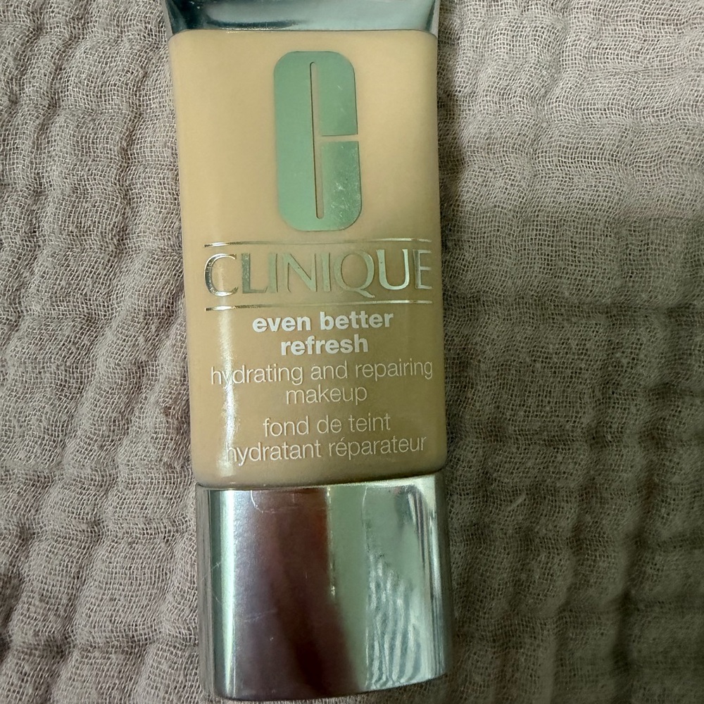 Clinique Even Better Refresh Foundation - Tan